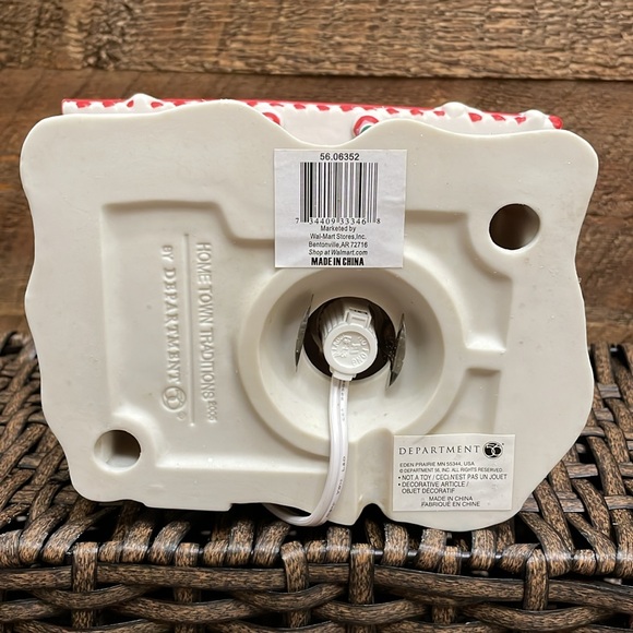 Department 56 "Honey Of A Deal Five & Dime" Lighted Christmas 2004 COLLECTIBLE - Picture 7 of 14